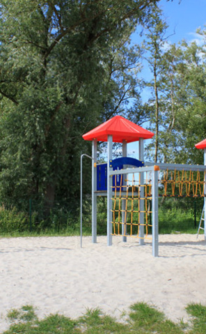 Ribnitzer Moor-Tour - Spielplatz am Hafen
