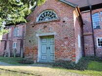 Nordseite / barrierefreier Nordeingang Seemannskirche Ostseebad Prerow