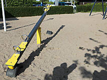 Spielplatz am Hafen Zingst - Wippe