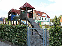 Spielplatz am Kindergarten Zingst - seitlicher Eingang