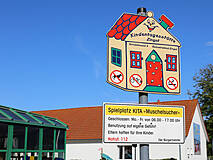 Spielplatz am Kindergarten Zingst - Hinweisschild