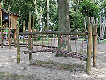 Spielplatz am Wäldchen Zingst - Wackelbrücke